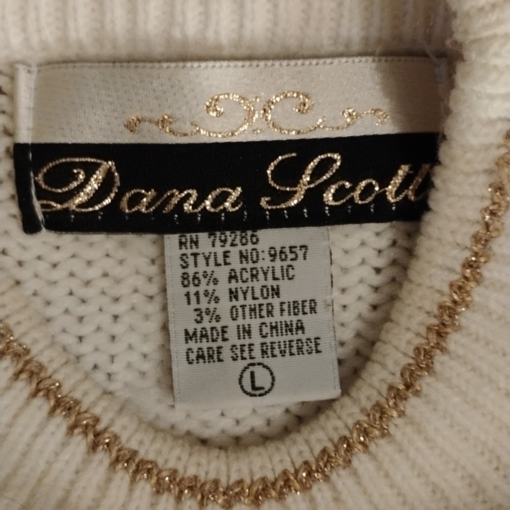 Dana Scott retro style ornament Christmas sweater. Size large. - Picture 7 of 9